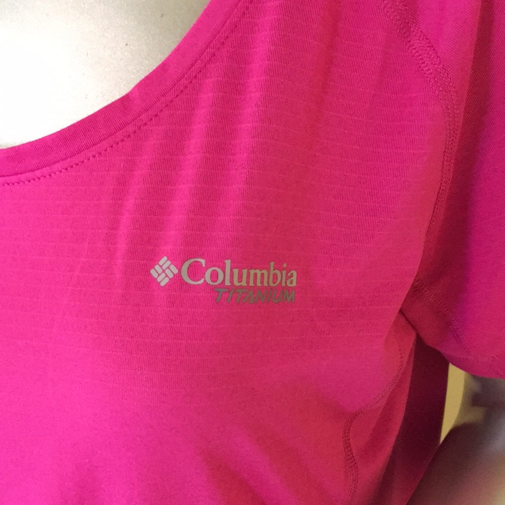 COLUMBIA | Titan Trail Lite Tee Titanium Omni Freeze - Picture 2 of 12